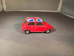 Welly No. 58242 - Red Mini Cooper 1300 w/Union Jack Flag on Roof - loose